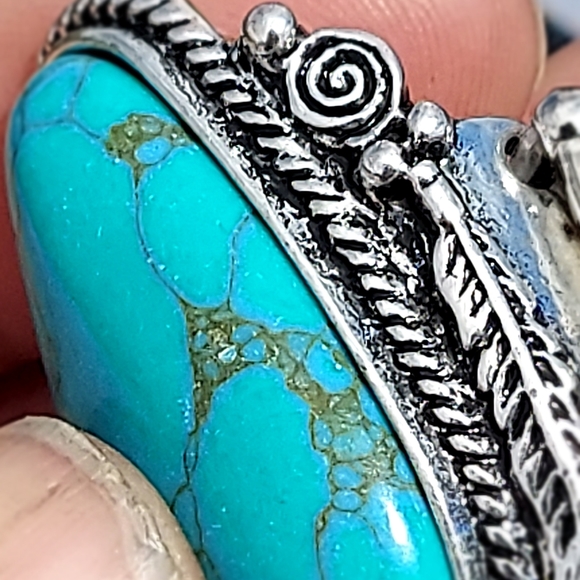 Paparazzi Blue turquoise look earrings and ring - Picture 4 of 7